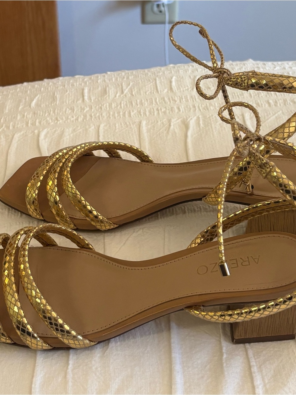 AREZZO Gold strappy sandals - Picture 7 of 11